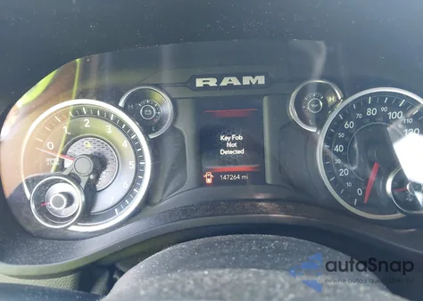 2019 Ram 1500 Big Horn/Lone Star 4X2 5'7 Box z USA, uszkodzony, nr VIN 1C6RREFT9KN744253